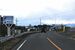 藤岡町下宮付近の県道佐野古河線。奥に見える埼玉県の「道の駅かぞわたらせ」までに群馬県も通過する