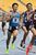 陸上少年男子Ｂ3000メートル決勝　６位入賞した栃木県の大島（左）＝宇都宮市のカンセキスタジアムとちぎ