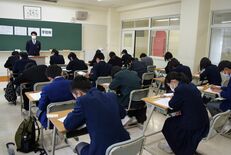 新学期目前に実力試し　下野模試、4000人が受験
