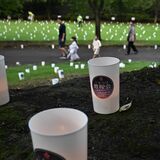６千個の灯籠で古代の祈り再現　天平の丘公園、幻想的な雰囲気に