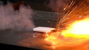 【夕刊】航空機内でバッテリー使用禁止