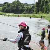大田原・「鮎レディ」で60人釣果競う　女性対象の釣り大会