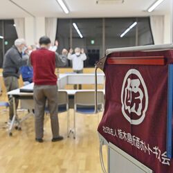 集う、飲まないために　アルコール依存症自助グループの副理事長　孤独な夜越え「出口はある」と伝えたい