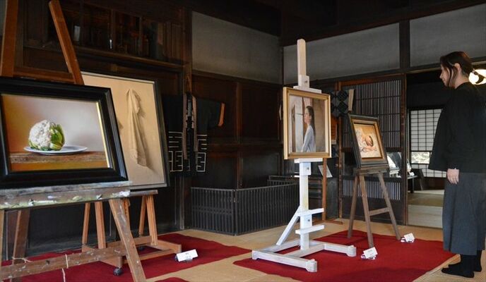 旧篠原家住宅に展示された作品