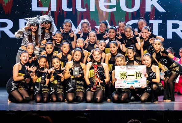 優勝を喜ぶＤＲＥＡＭ☆ＧＩＲＬＳ