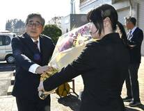 ４期１６年に幕 １００人が見送り