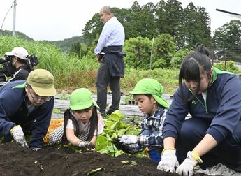 小説「ナカスイ」の舞台・馬頭高を歩く　人口減ワーストの町で輝く、栃木県唯一の教育と地域交流
