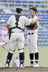 宇短大付 終盤に猛打