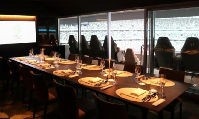 MUFGスタジアム内に新設されたスイートルーム=16日