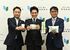 那須塩原市産牛乳を使った新商品を手にする渡辺市長（中央）と高谷ゾーンマネジャー（左）、前田組合長＝那須塩原市役所