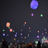 夜空に浮かぶ色とりどりの願い　宇都宮でバルーンフェスタ