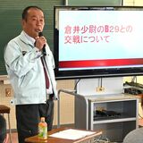 悲惨さ…碑を守る思い　野木の戦史を児童に語る　佐川野小で柿沼さん、下野新聞報道契機に