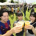 爽やかな秋空でドイツの美酒堪能　ビールまつり「オクトーバーフェストしもつけ」大盛況　下野