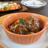 手ごねにこだわり　栃木牛煮込みハンバーグ　T8 TOCHIGI 蔵時（…