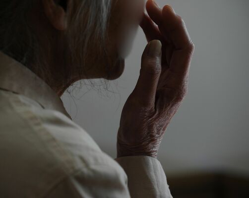 万引を繰り返し8度目の入所となった74歳の女性。「犯罪を甘く考えていた」=2015年2月3日午前(画像は一部加工しています)