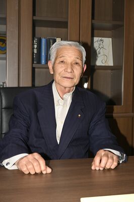 秋山幸男氏