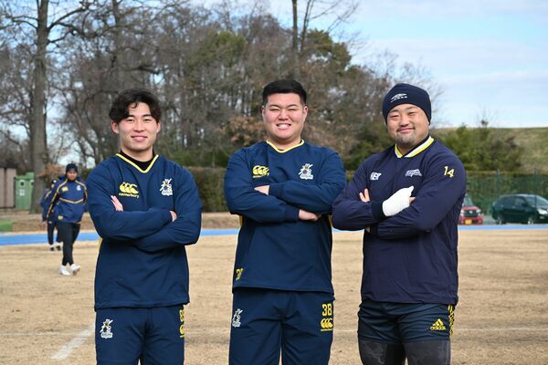 戸田の国学栃木高出身３選手。左から青柳、遠藤（栃木市出身）、野崎