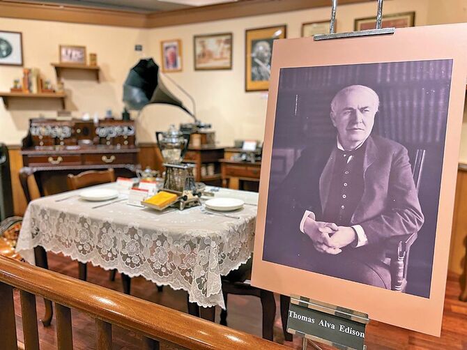 発明王エジソンの貴重な発明品を展示