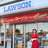 クリスマスは華やか衣装で登場　うわさのローソン店長を訪ねて日光へ