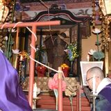 33年に一度の観音像開帳　芳賀・長命寺で1990年以来　稚児行列で地元子どもら練り歩く