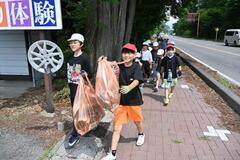 観光の町 全児童で美化