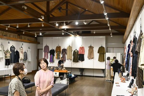 杉並木公園ギャラリーで開かれている合同作品展