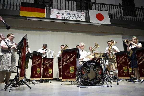 グリムの館で行われた記念コンサートの様子