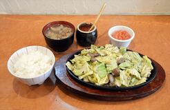 【グルメ探訪】本場しのぐうまさ追求　博多鉄板焼肉　一八（小山）