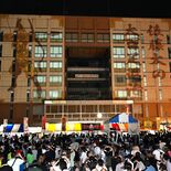 壁一面の“勇姿”感嘆　４年ぶり佐野「秀郷まつり」　映像投影など催し多彩
