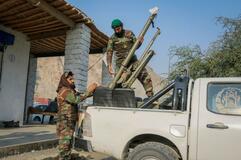 パキスタン、アフガン空爆