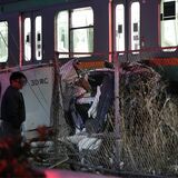 JR宇都宮線で脱線事故　車と衝突、一部区間で影響　２日の始発から全線運転再開へ