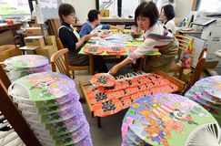 うちわ作り最盛期　宇都宮