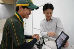 集配車両約4.6万台のドライブレコーダーを刷新、運転状況を可視化し、安全意識と運転技術の向上を図る