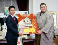 大の里、府庁訪問で「頑張る」