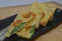 ＜きゅうりのサラダいなり＞和と洋のぱりぱりお焼き