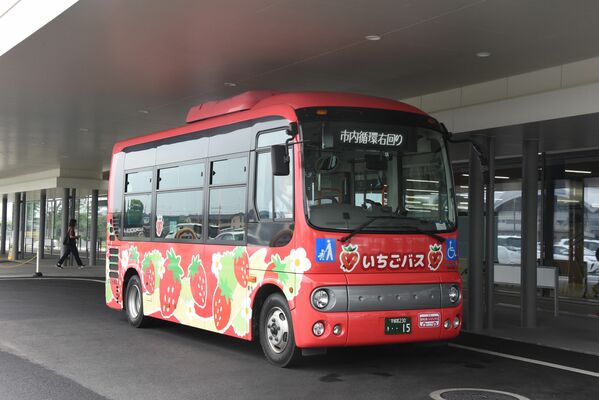 ２０２２年度の乗車人数が過去最多となった「いちごバス」