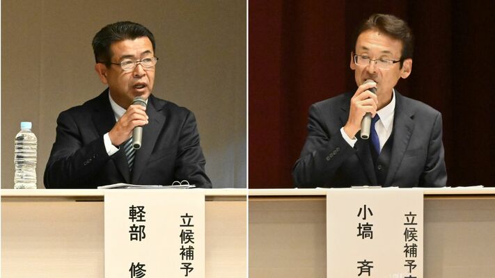 討論する軽部氏（左）と小塙氏