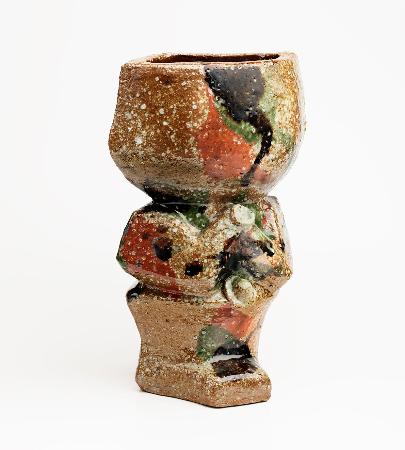 　河井寛次郎「三色打薬貼文扁壺」（１９６０年代、陶器、個人蔵　撮影：大屋孝雄）（提供写真）
