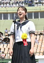 美しい歌声が会場包む