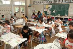 記者の仕事学ぶ／佐野市三好小