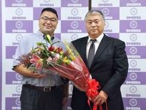 定年の大嶽親方、元大鵬に感謝