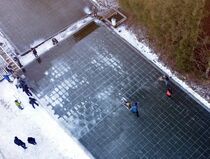 天然氷の切り出し始まる　日光