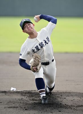 投打でチームをけん引する文星付の津久井