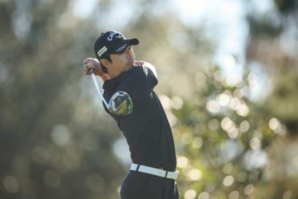 米男子ゴルフの最終予選会第2ラウンド、9番でティーショットを放つ石川遼=12日、フロリダ州ポンテベドラビーチ(ゲッティ=共同)