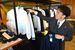 買い取り点数は予想以上だったと話す金原周平社長＝静岡県磐田市の制服リユース専門店「リパラーレ」