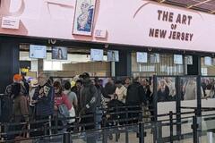 移民捜査官の空港派遣警告