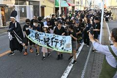 “カラス”飛来 街にぎやか