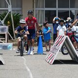 大宮北小で自転車教室　宇都宮ブリッツェンが安全指導　栃木