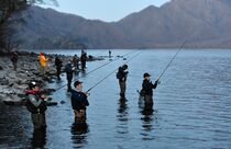 中禅寺湖岸釣り解禁