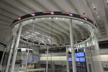 東証最高値、６万円に迫る